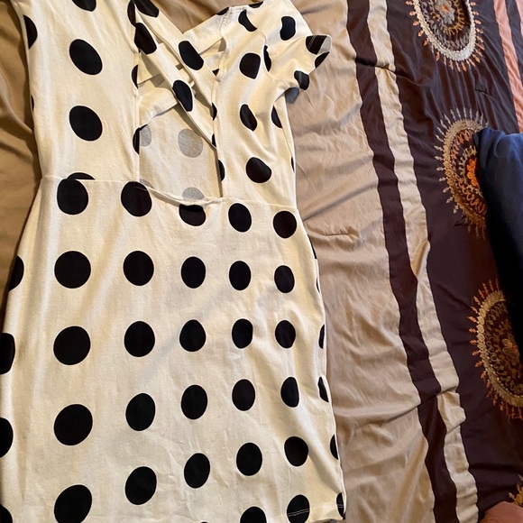 Polka dot NWT ASOS Bardot off the shoulder dress - Picture 2 of 2